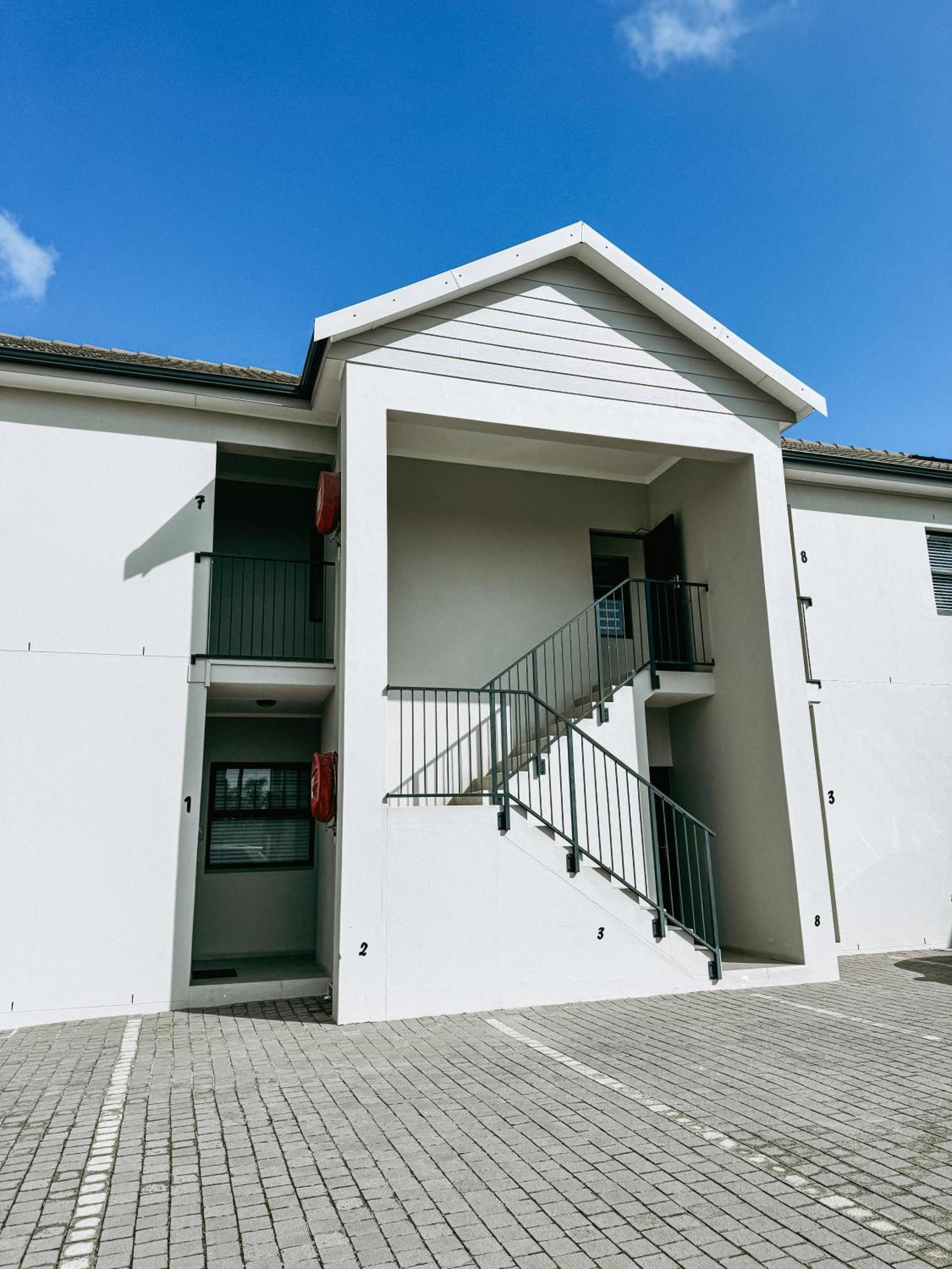 Nemesia Court Apartamento Durbanville Exterior foto