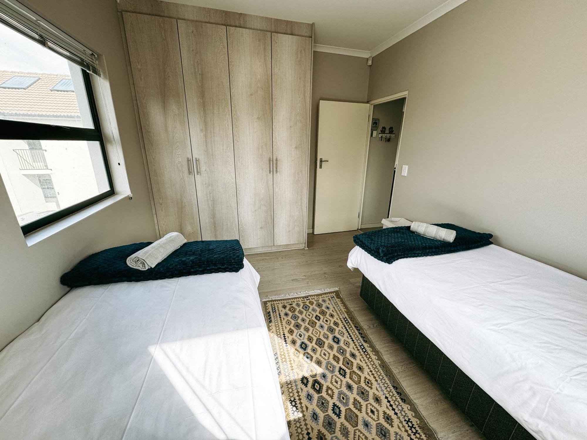 Nemesia Court Apartamento Durbanville Exterior foto