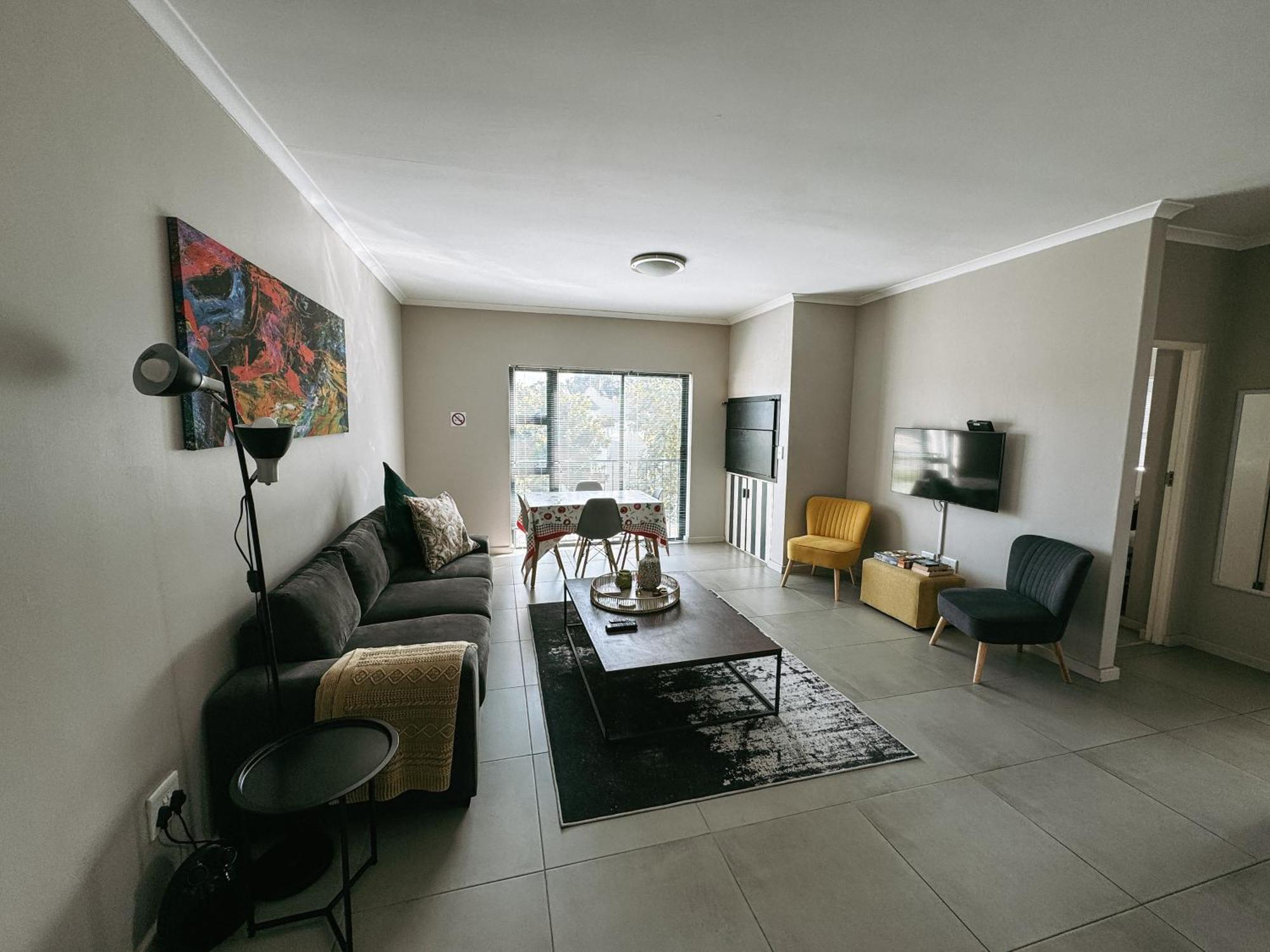 Nemesia Court Apartamento Durbanville Exterior foto