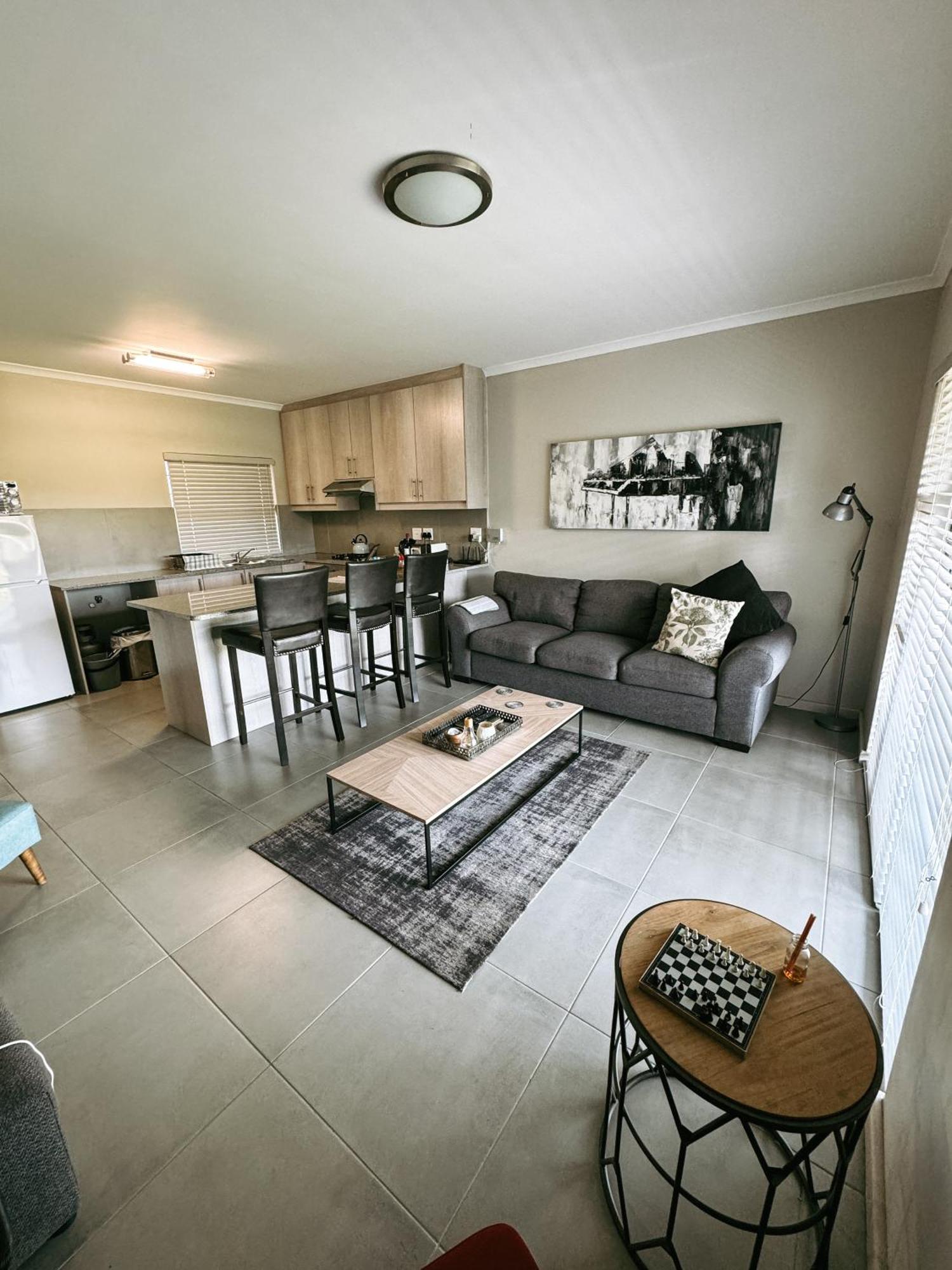 Nemesia Court Apartamento Durbanville Exterior foto