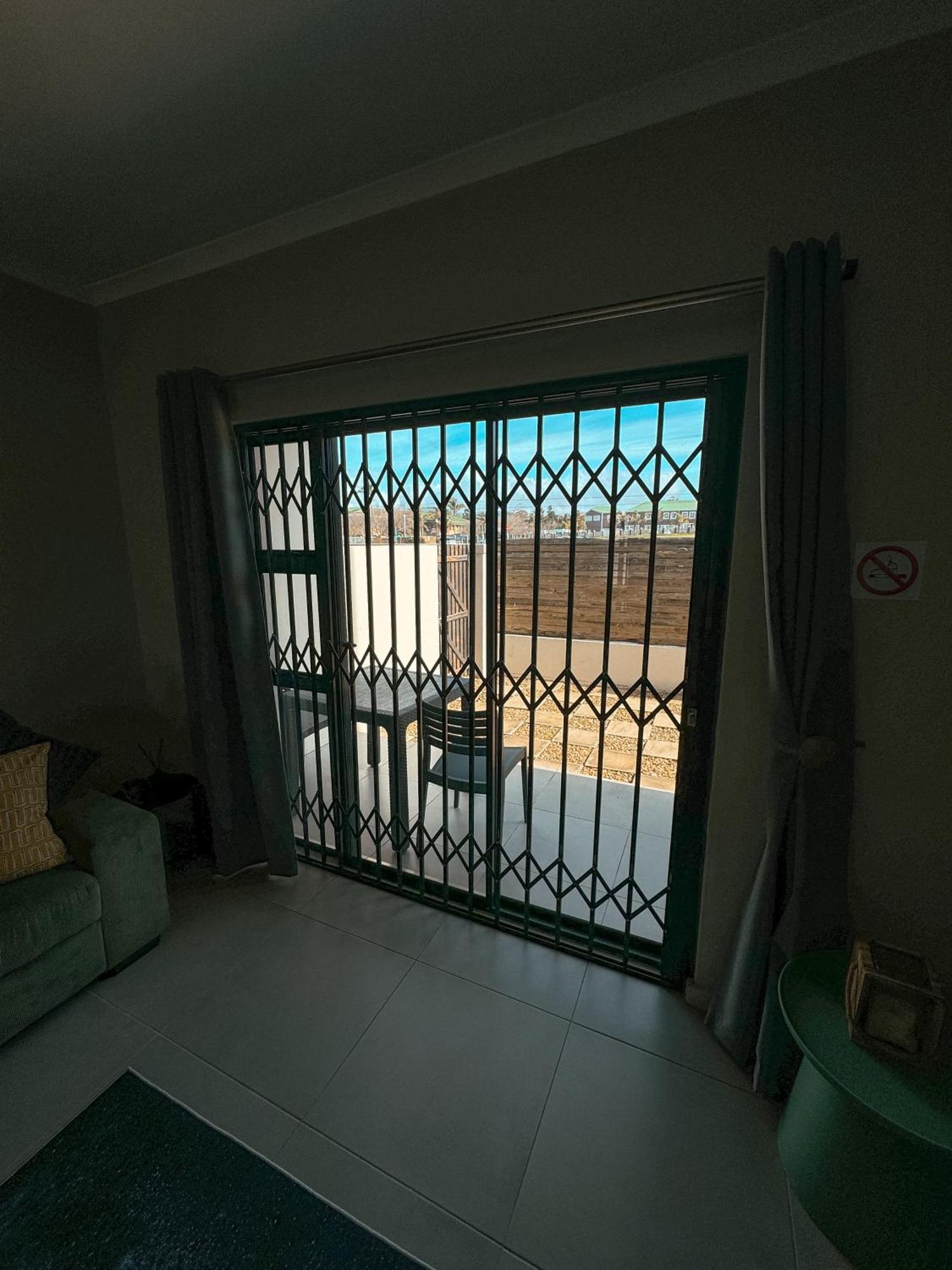 Nemesia Court Apartamento Durbanville Exterior foto