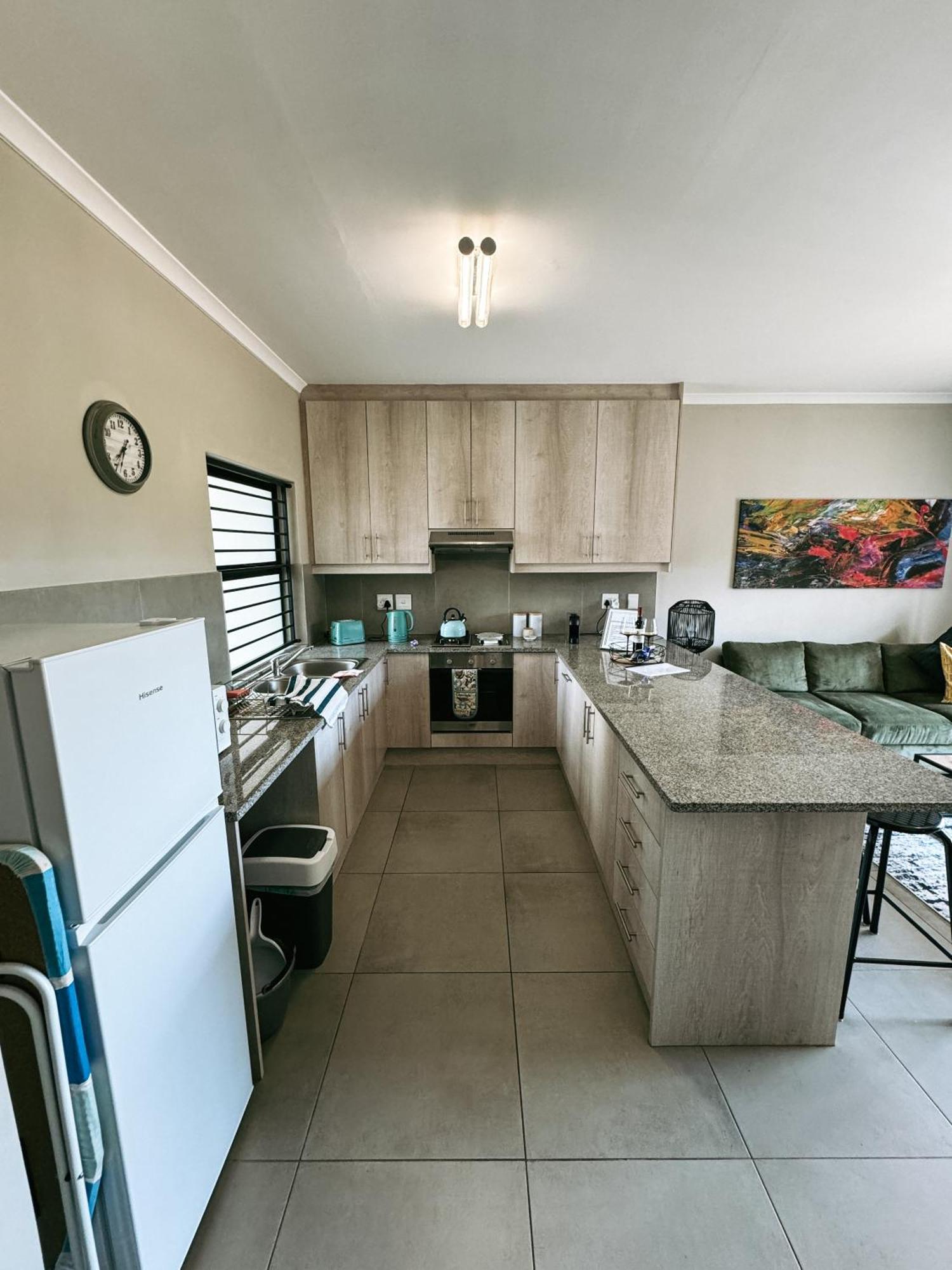 Nemesia Court Apartamento Durbanville Exterior foto