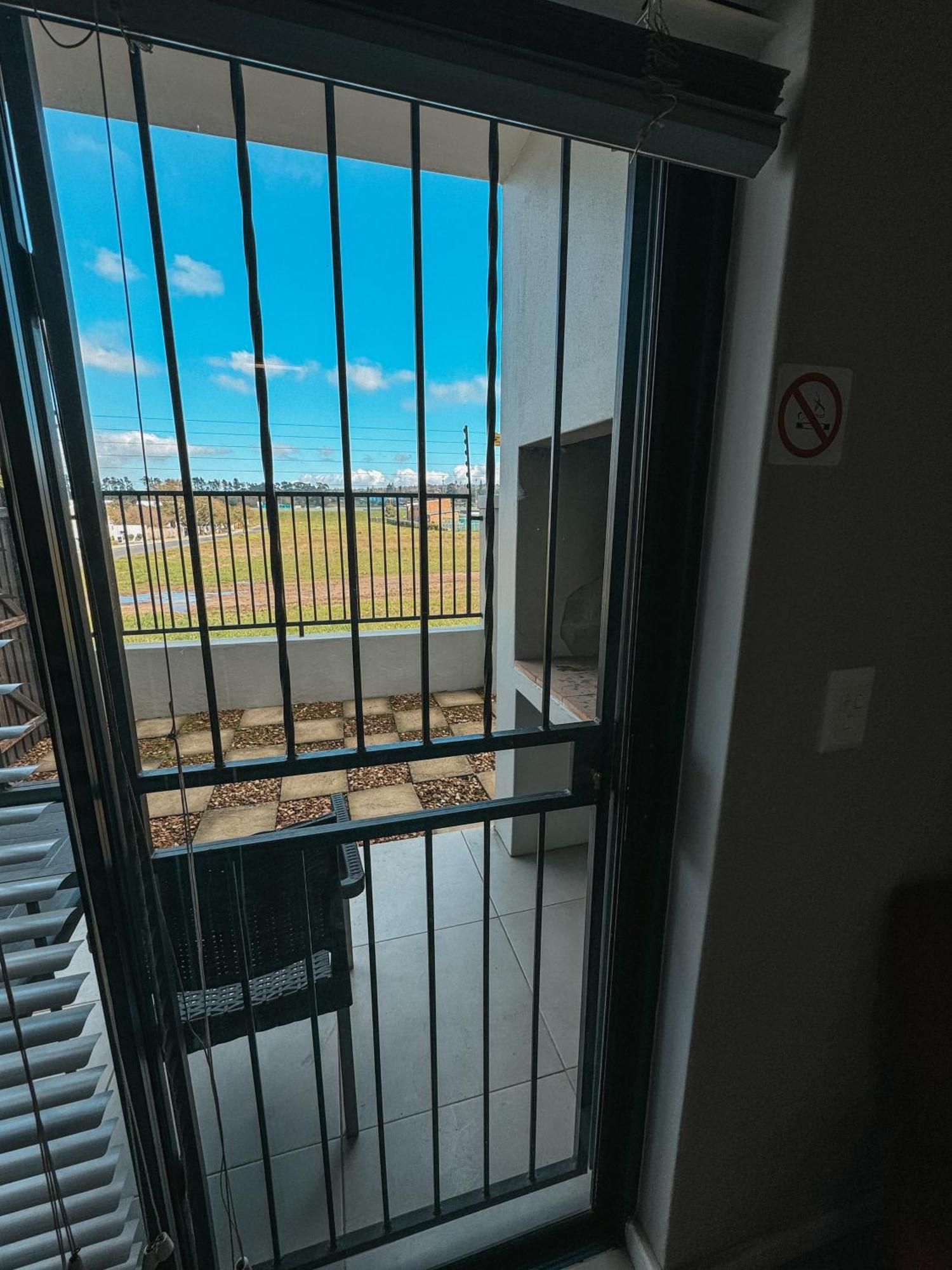Nemesia Court Apartamento Durbanville Exterior foto